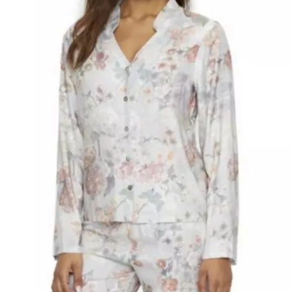 Flora Nikrooz Other - Flora Nikrooz Kathy Long Sleeve Pajama Top J24